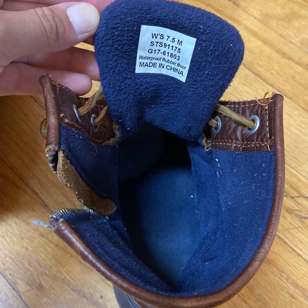 Sperry Duck Boots - Picture 4 of 4